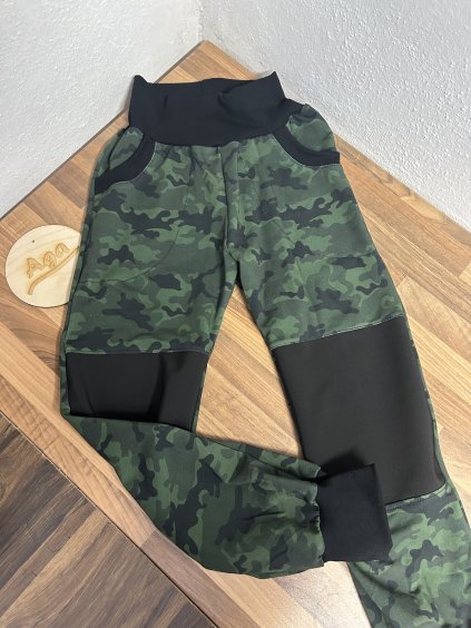 Tepláky - zelený maskáč