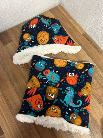 Čepice příšerky