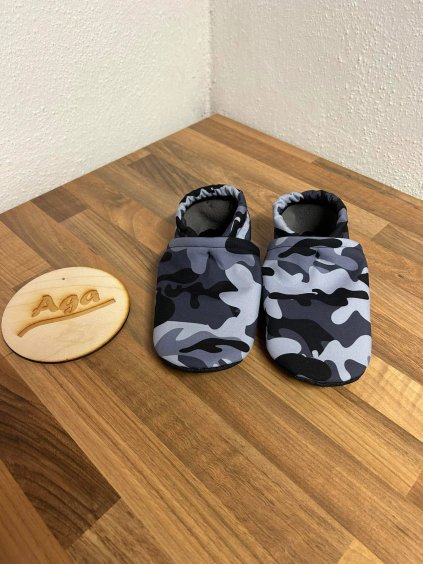 Capačky Aga 02 - šedý maskáč