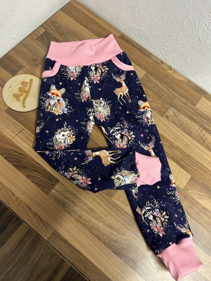 Tepláky - lesní zvířátka s kvítky na modré