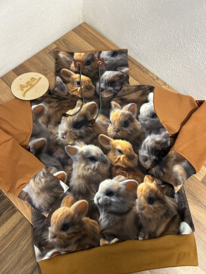 Mikina - realističtí králíčci