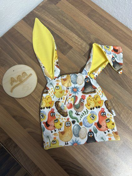 Čepice ušatá a nákrčník berušky