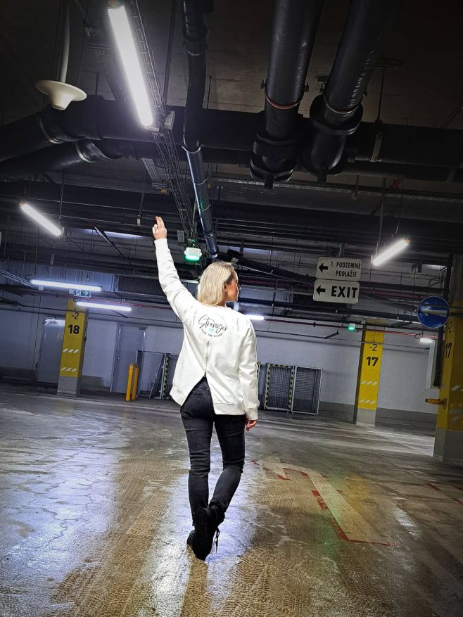 Veci, ktoré Vám ponúkame sami aj nosíme. Niekedy si spravíme svoju verziu, ako napr. tato mikina, kde sme Strong nápis...