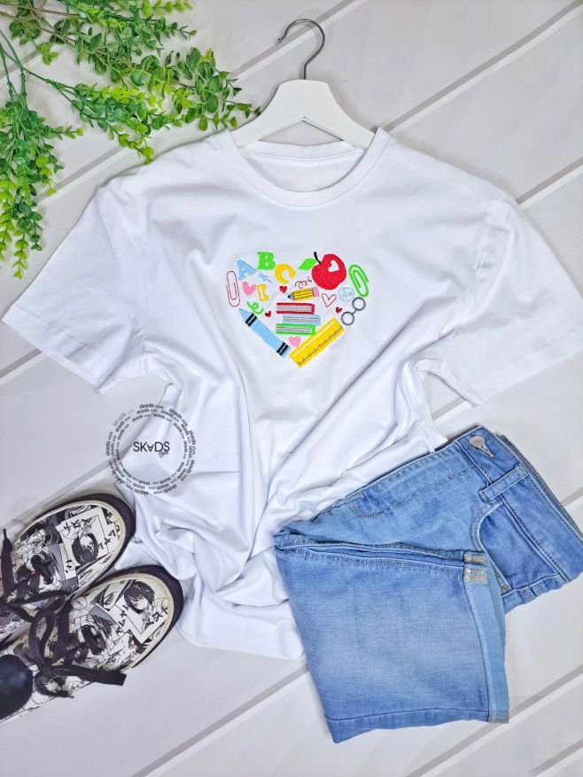 Hľadáte dokonalý darček pre pani učiteľku? práve ste ho našli! 🎁👩‍🏫 Zabudnite na predmety, ktoré sa dookola opakujú. Toto...