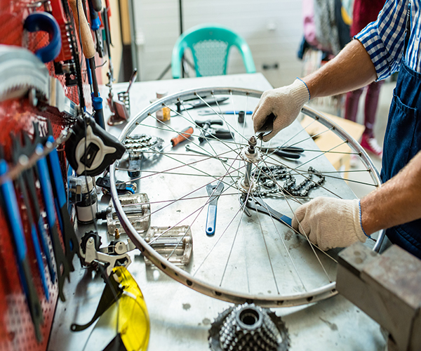 Servis jízdních cyklistických kol SkiAndBike Kunratice