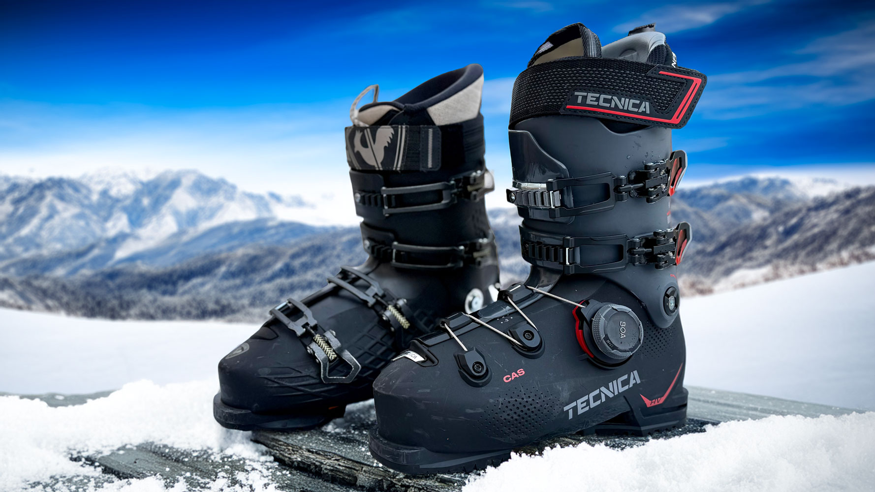 Porovnání sjezdových bot s BOA systémem a klasickými přezkami