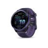 Garmin Forerunner 570 47 mm – fialová varianta z úhlu