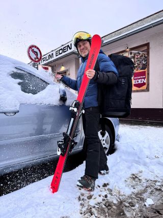 Je leden, je pátek, napadl ❄️ sníh a milovníci zimních aktivit mají o plánech na víkend jasno – vyrazit směr 🏔️ hory, na...