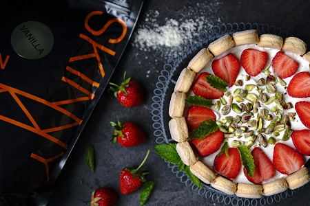 Nepečený jahodový dort s proteinem