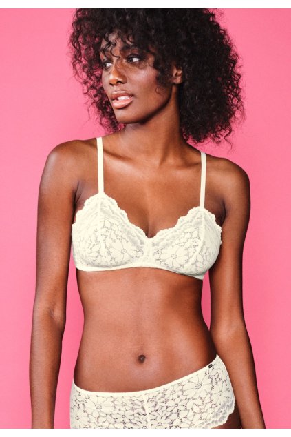 kampagnenbild wonderfulace bustier ivory