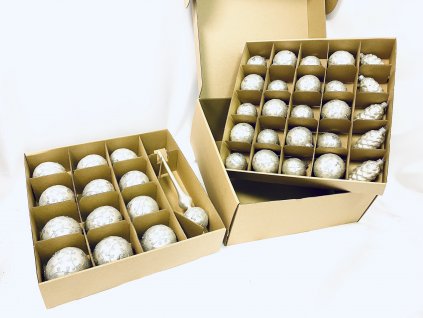 Irisa LUXUSNÍ SET Vánoční ozdoby ANITA -  bílé dekor větvičky  , BOX 39 ks a