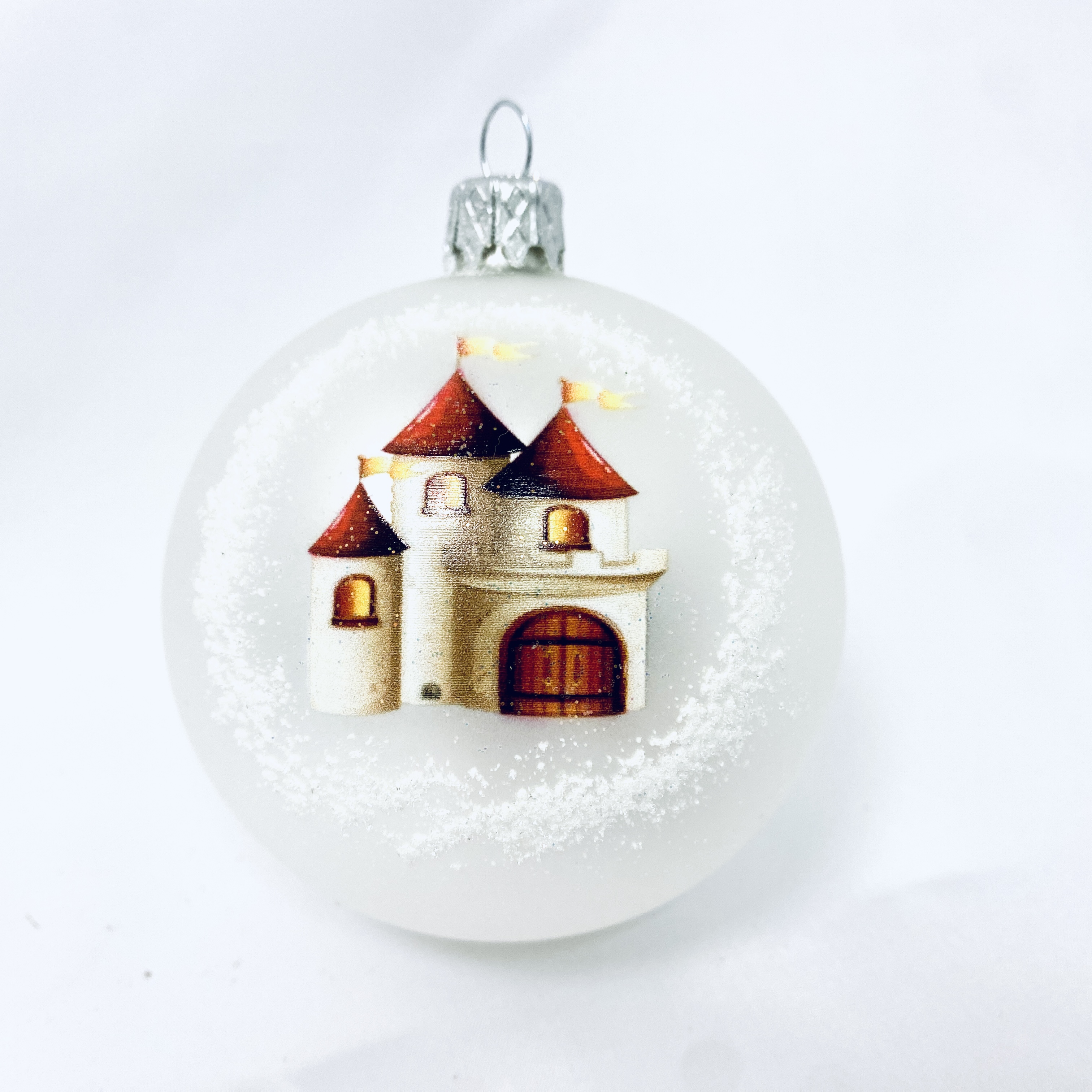 Skleněná vánoční ozdoba s textem na přání - Skleněný hrad s vlastním textem (1 ks, 8 cm) Balení: 1ks, Barva: bílá, Velikost: 8 cm