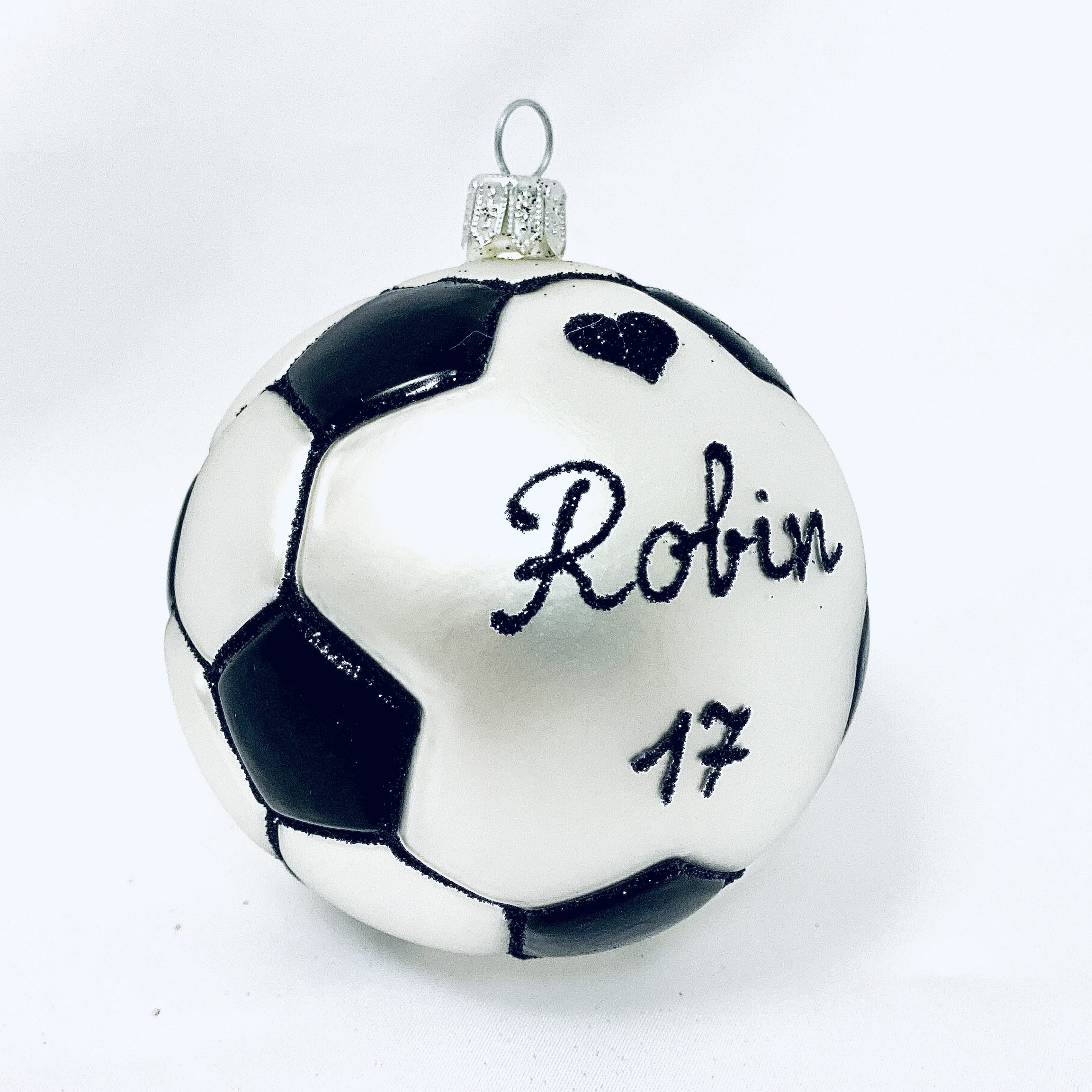 Skleněná vánoční ozdoba s textem na přání - Fotbalový míč (1 ks, 8 cm) Balení: 1ks, Barva: bílá, Velikost: 8 cm