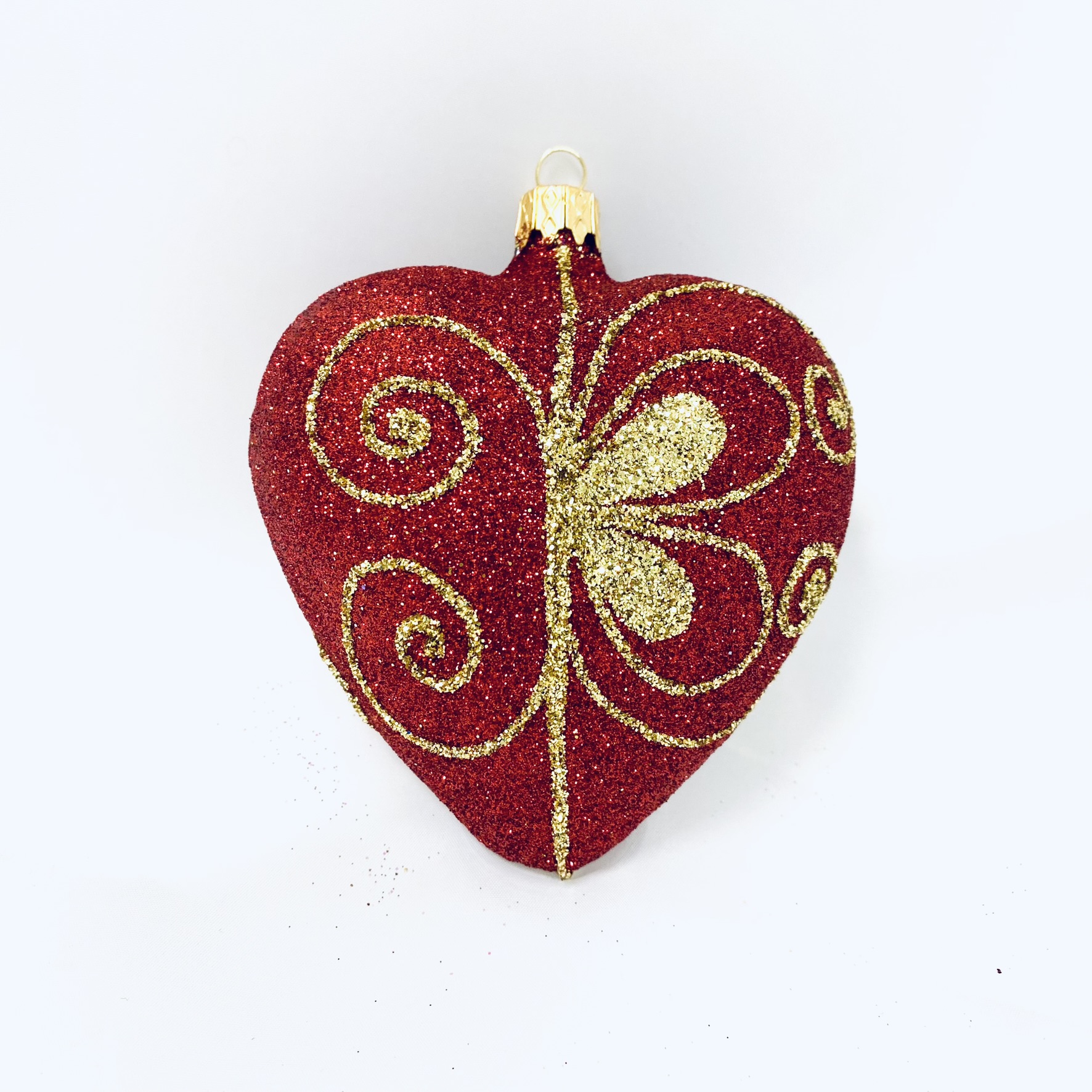 Červené celosypané skleněné srdce s motýlovým dekorem ( velikost 10 cm v dárkové krabičce ) Balení: 1ks, Barva: červená, Velikost: 10 cm