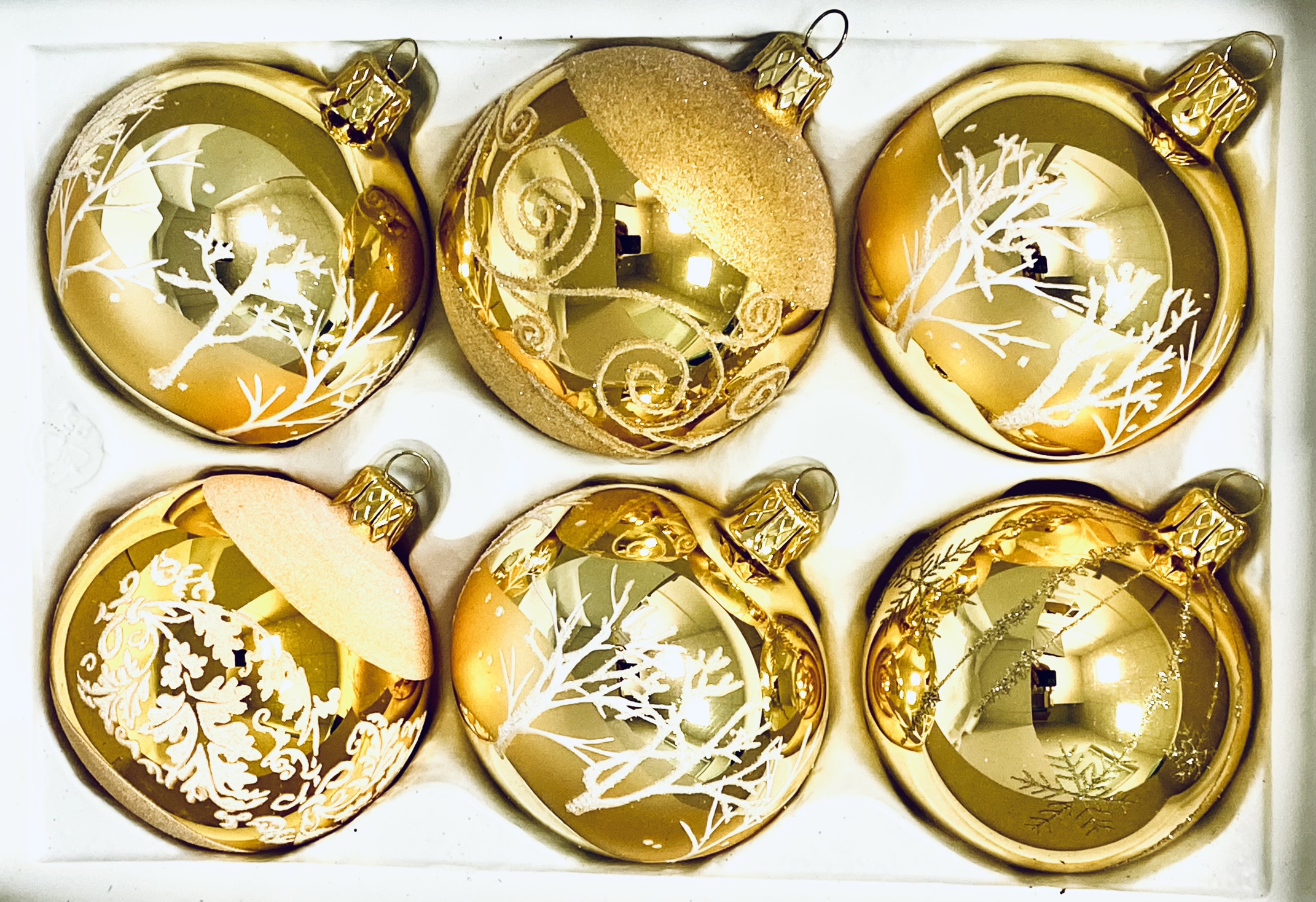 Zlatozvěst : sada 6 skleněných vánočních koulí , velikost 7 cm, zlatá Balení: 6 ks, Barva: zlatá, Velikost: 7 cm