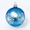 Sada skleněných vánočních koulí Lumi - modré se bílým dekorem vločky a zasněženého stromu (Sada 4 ks, Velikost 7 cm) a