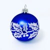 Sada skleněných vánočních koulí Azure Frost - modrá a čirá s bílým dekorem vetviček a cesmín (Sada 6 ks, Velikost 7 cm) a