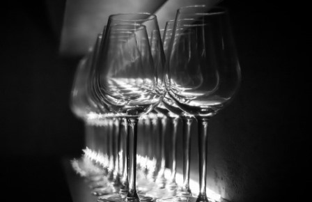 Ako umývať poháre, karafy na víno a udržiavať kvalitné sklo