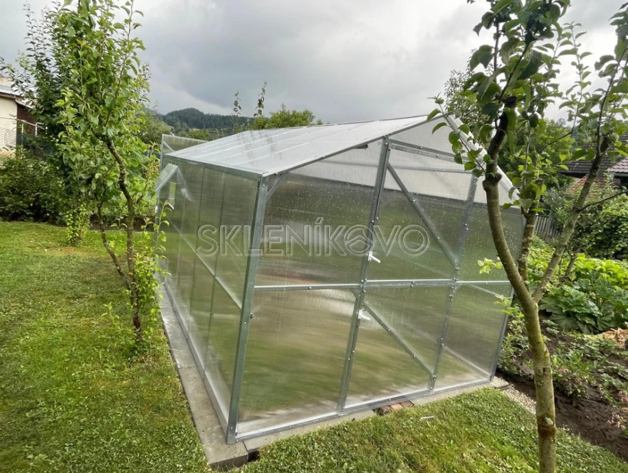 Polykarbonátový skleník DOMČEK 2,5 m