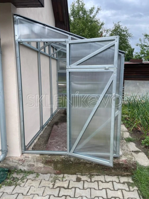 Polykarbonátový skleník k stene šírka 1,5m profil 40x40mm aj do malej záhradky