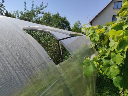 x Automatický otvárač strešného okna AGRO