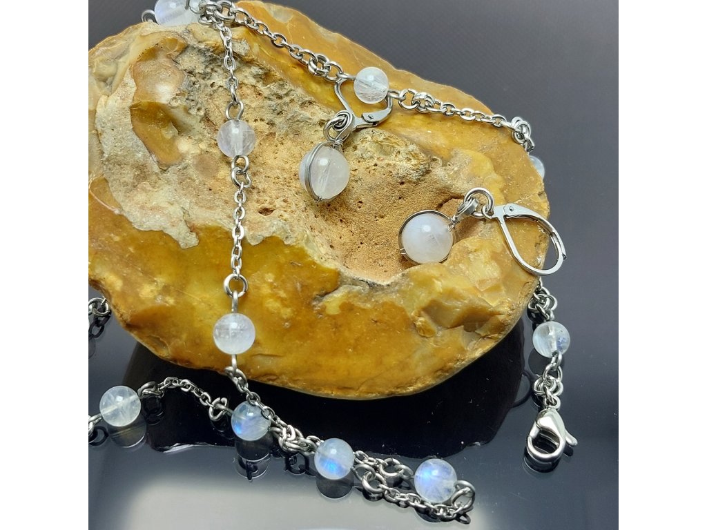 Měsíční mámení