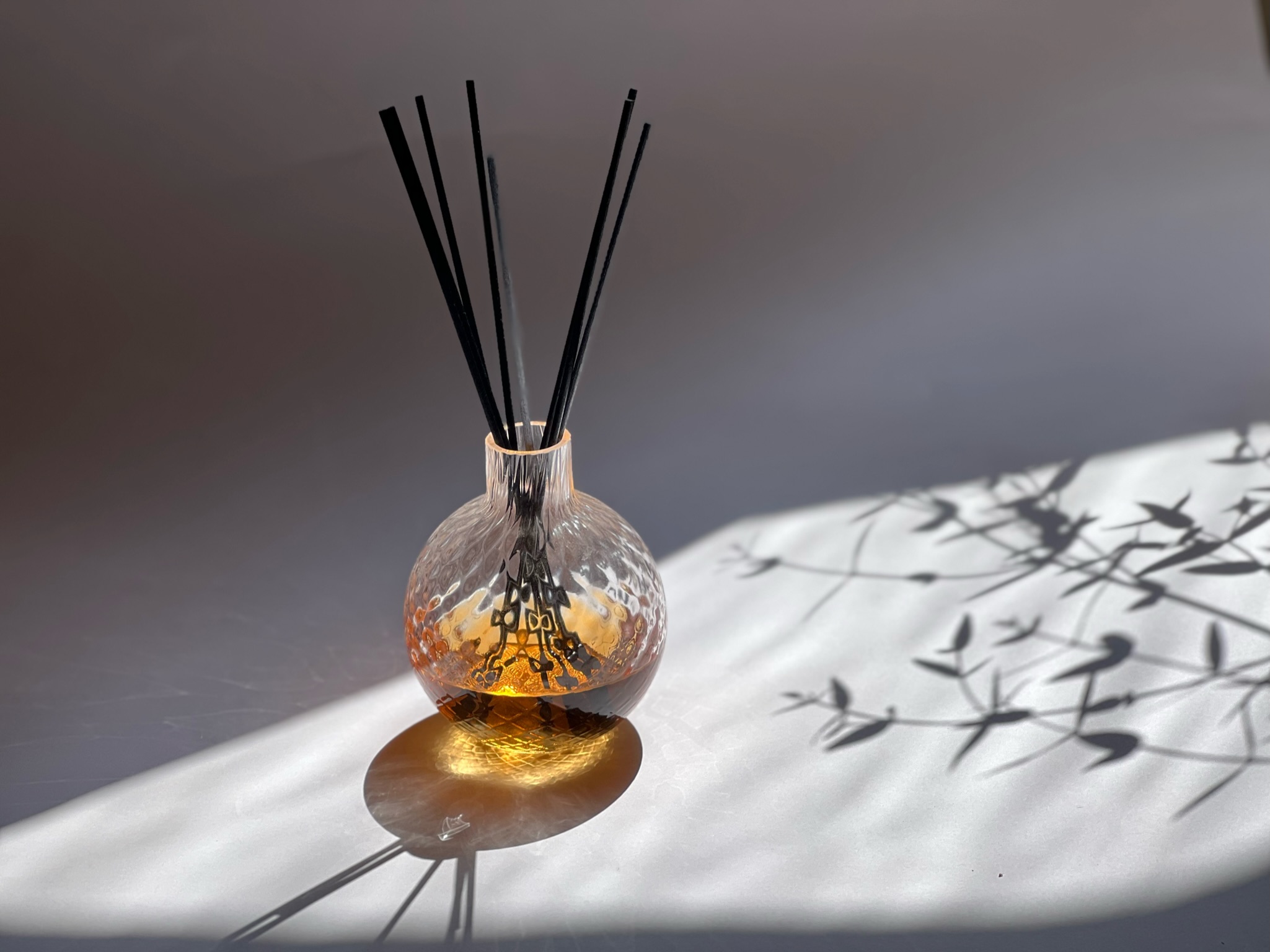 Proč si pořídit tyčinkový difuzér?