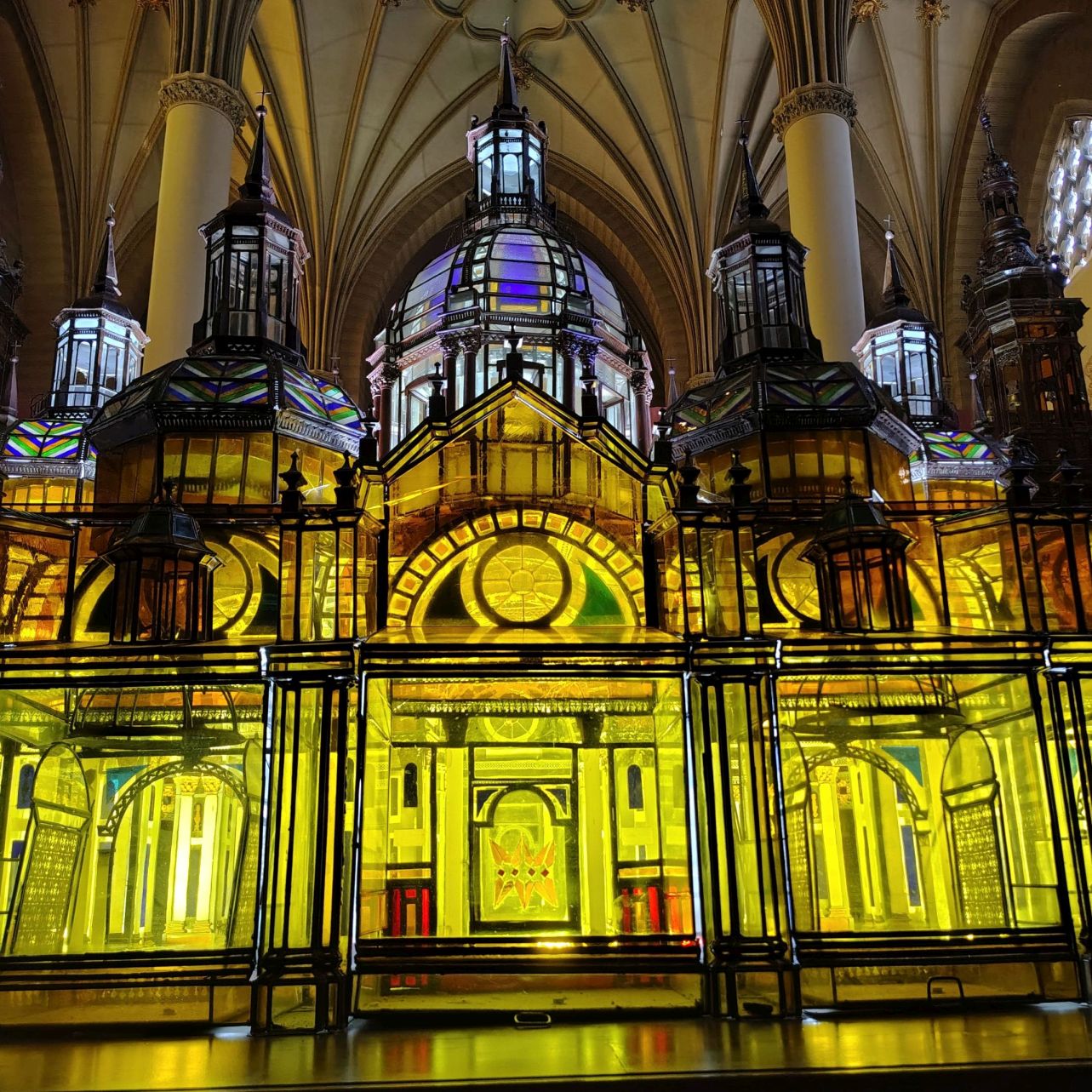 Cesty za sklem  . Zaragoza