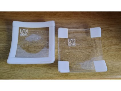 Sada talířků pro Valentýnskou snídani