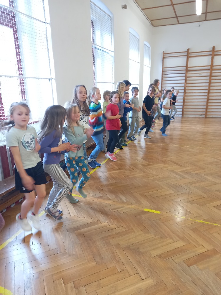 Florbal a atletika v naší škole