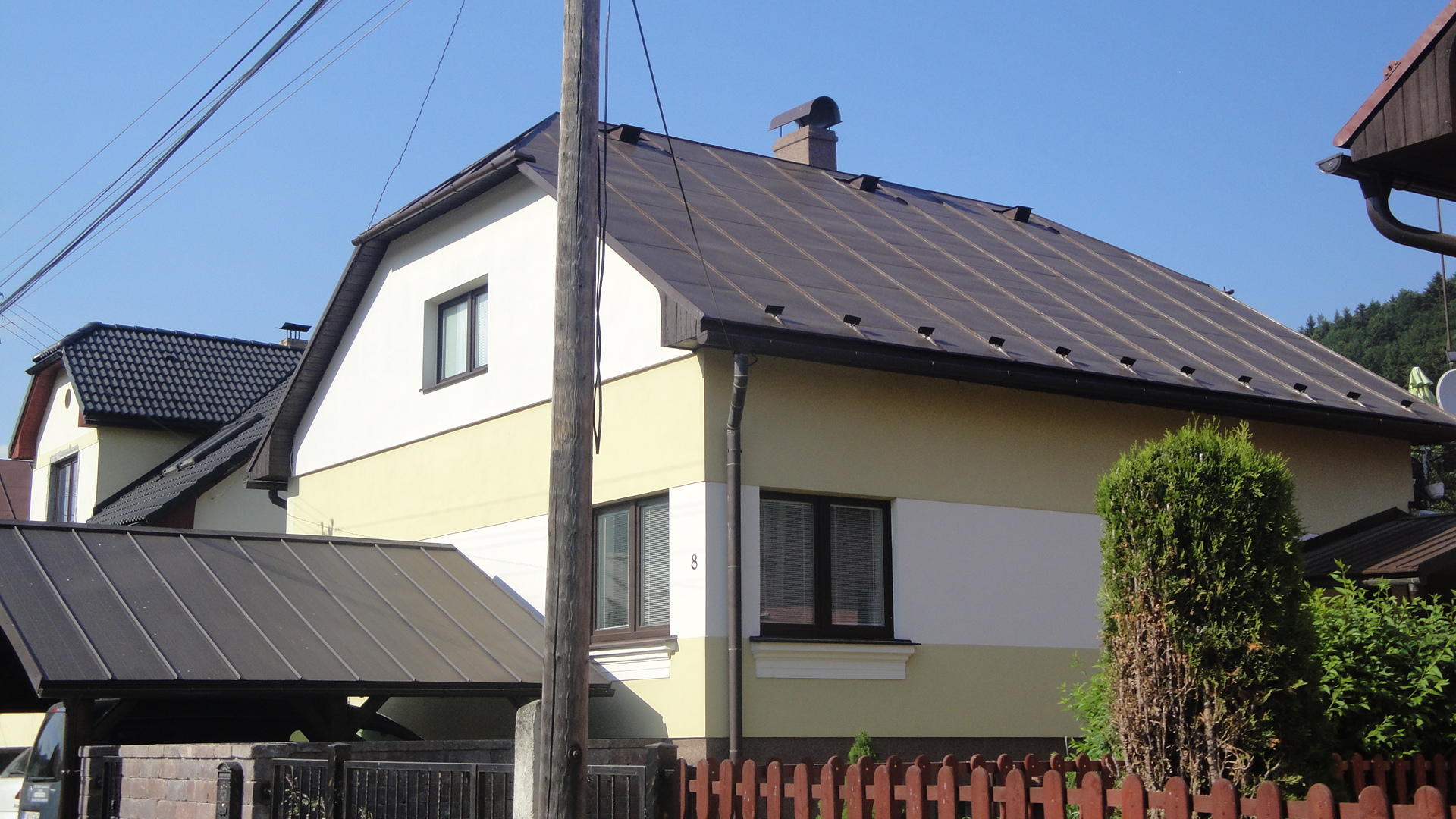 Detail strechy ROOF PAINT