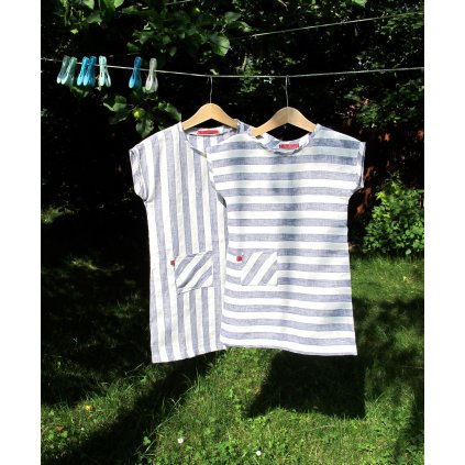 Proužkované lněné šaty