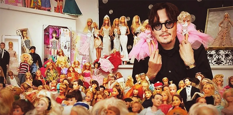 Johnny Depp je sběratel Barbie panenek!