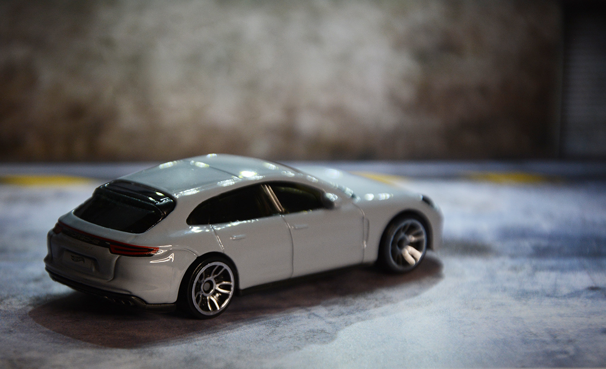 Hot Wheels Porsche Panamera Turbo S e-Hybrid Sport Turismo