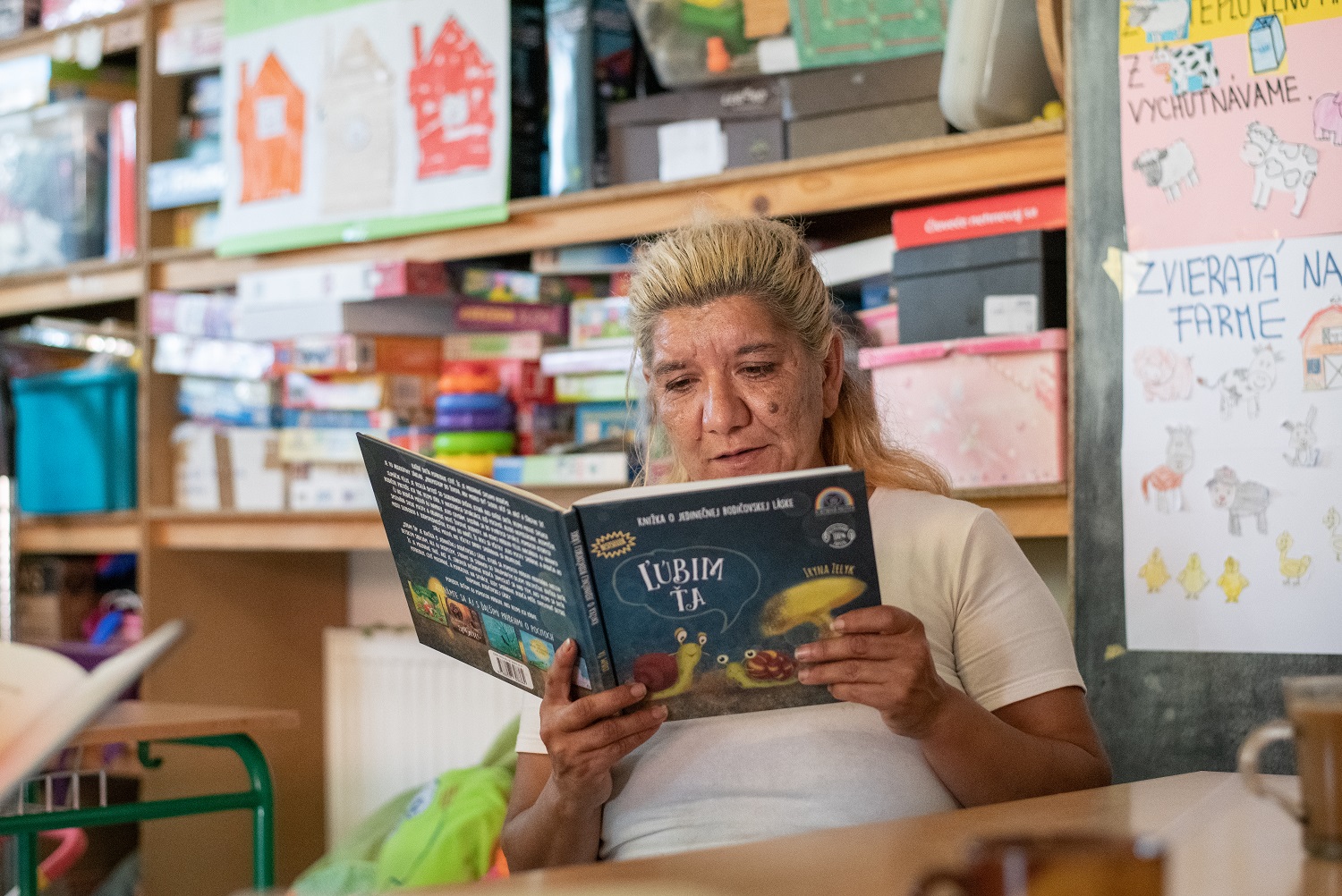 Hľadáte nápad na darček pre mamu, sestru alebo kamošku? Podporte spoločne ženy a dievčatá v núdzi