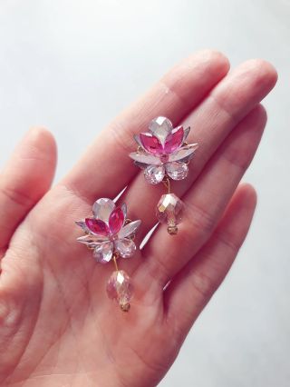 MINI náušnice Klaudy v růžové variantě 💕 na eshopu je ještě najdeš v AB variantě #ruzova #jenruzovatomuzebyt #bizuterie...