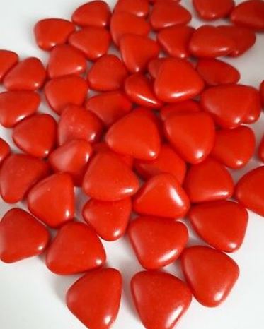 Srdíčka čokoládová červená 50 g