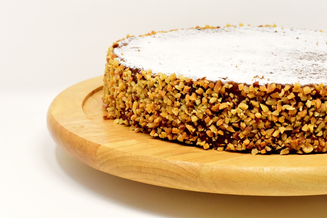 cakes-3130459_1280