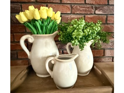 Keramický krémový džbán