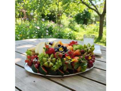 Ovocná mísa na stole