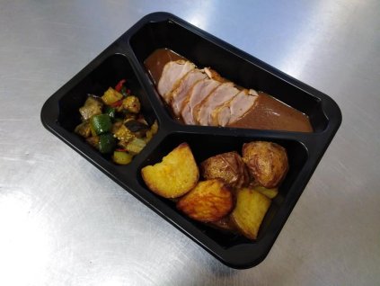 panenka s peč. bramb a zeleninou