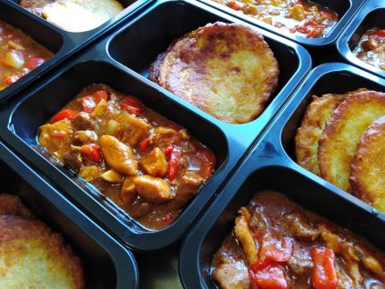 Pikantní masová směs s bramboráčky  pátek