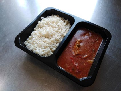 krůtí guláš a rýží