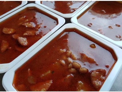 Fazolová polévka s klobásouII