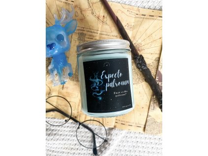 Sójová svíčka Expecto Patronum, ručně vyráběná, Harry Potter kolekce, svěží vůně kokosu, skleněná dóza.