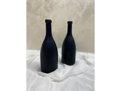 Váza - láhev černá
