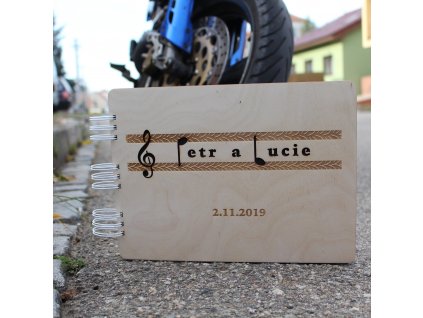 Originální luxusní dřevěná kniha hostů s gravurou - Motorkáři A4