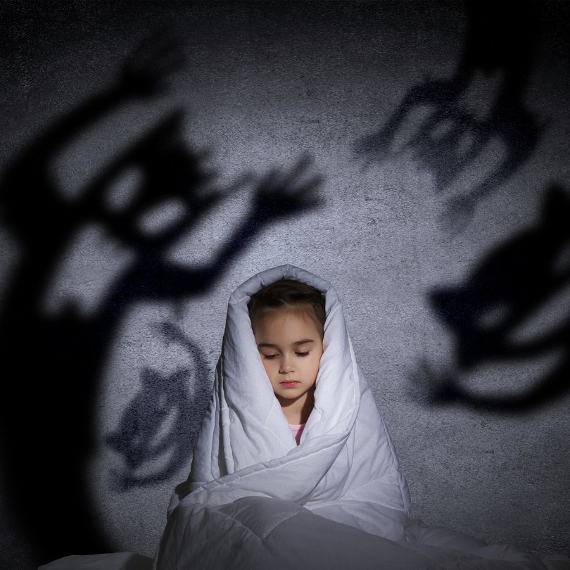 Noční děsy a můry u dětí: Jak je poznat a co skutečně pomáhá?