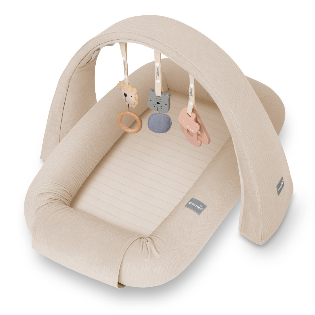 Multifunkční hnízdečko pro miminko s hrazdičkou a hračkami 3 v 1 Sleepee Sand
