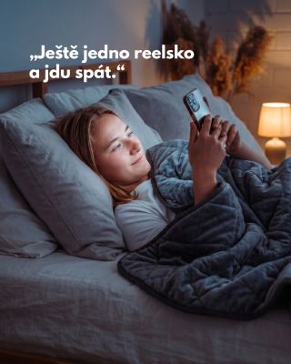 Pohled do telefonu ve 23:00 je pro tělo biologický podraz. 📱❌ V čem je ta největší spánková zrada? Receptory v našich...